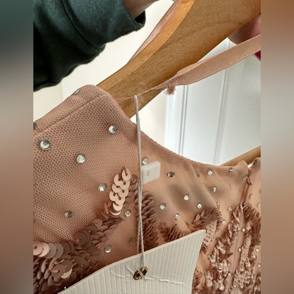 MAC DUGGAL Rose Gold Sequined faux wrap split long sleeve gown 16 NWT - Picture 4 of 16